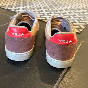 Veja kids sneakers size 4